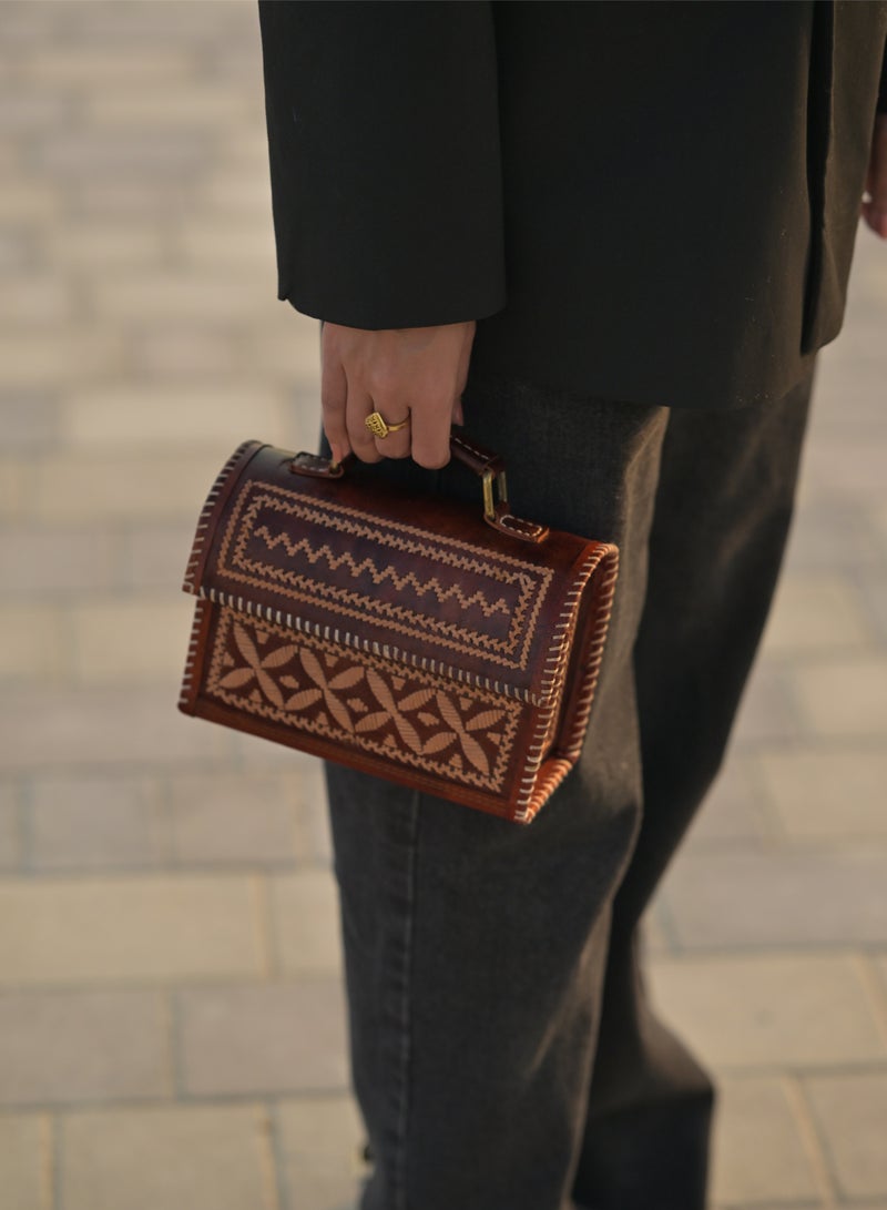 Handmade artisan leather bag, crafted in Kutch India - Image 5